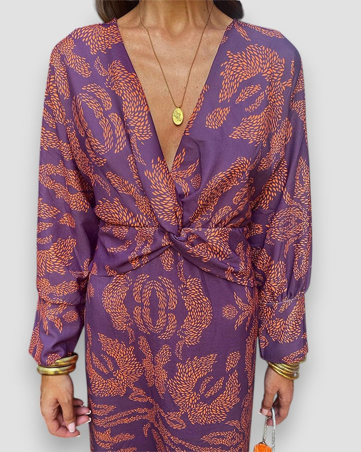 Mafalda | Stylish V-Neck Dress