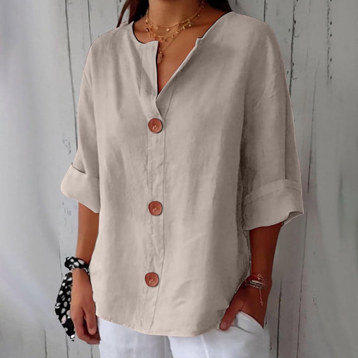 Carolina | Timeless Light and Airy Blouse