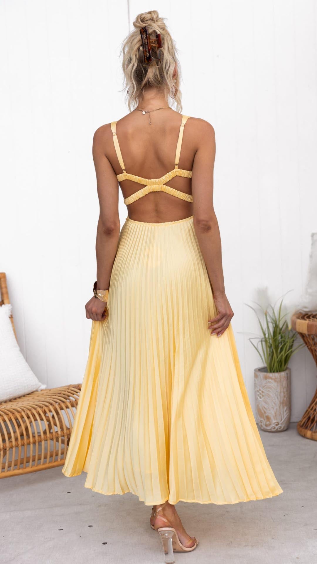 Nicky | Elegant Pleated V-Neck Dress