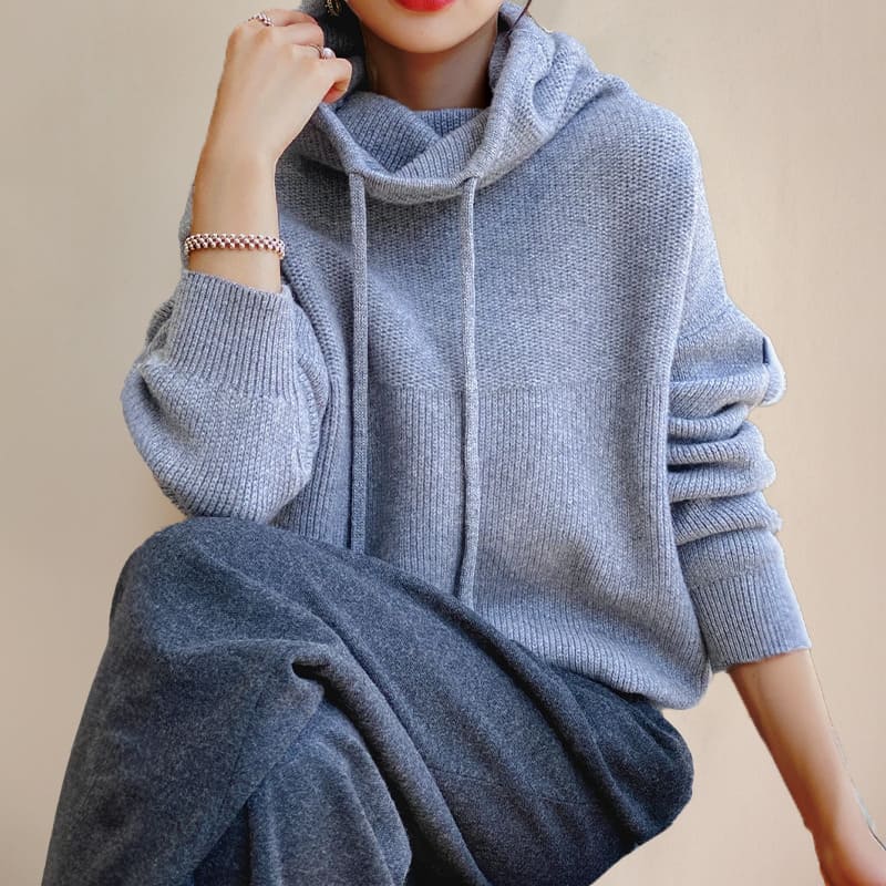 Elvira | Cozy Hooded Pullover