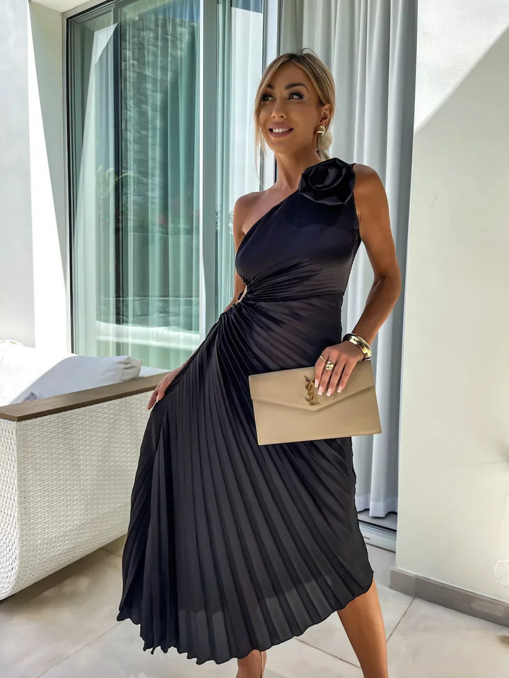Lisbeth | Flower Shoulder Maxi Dress