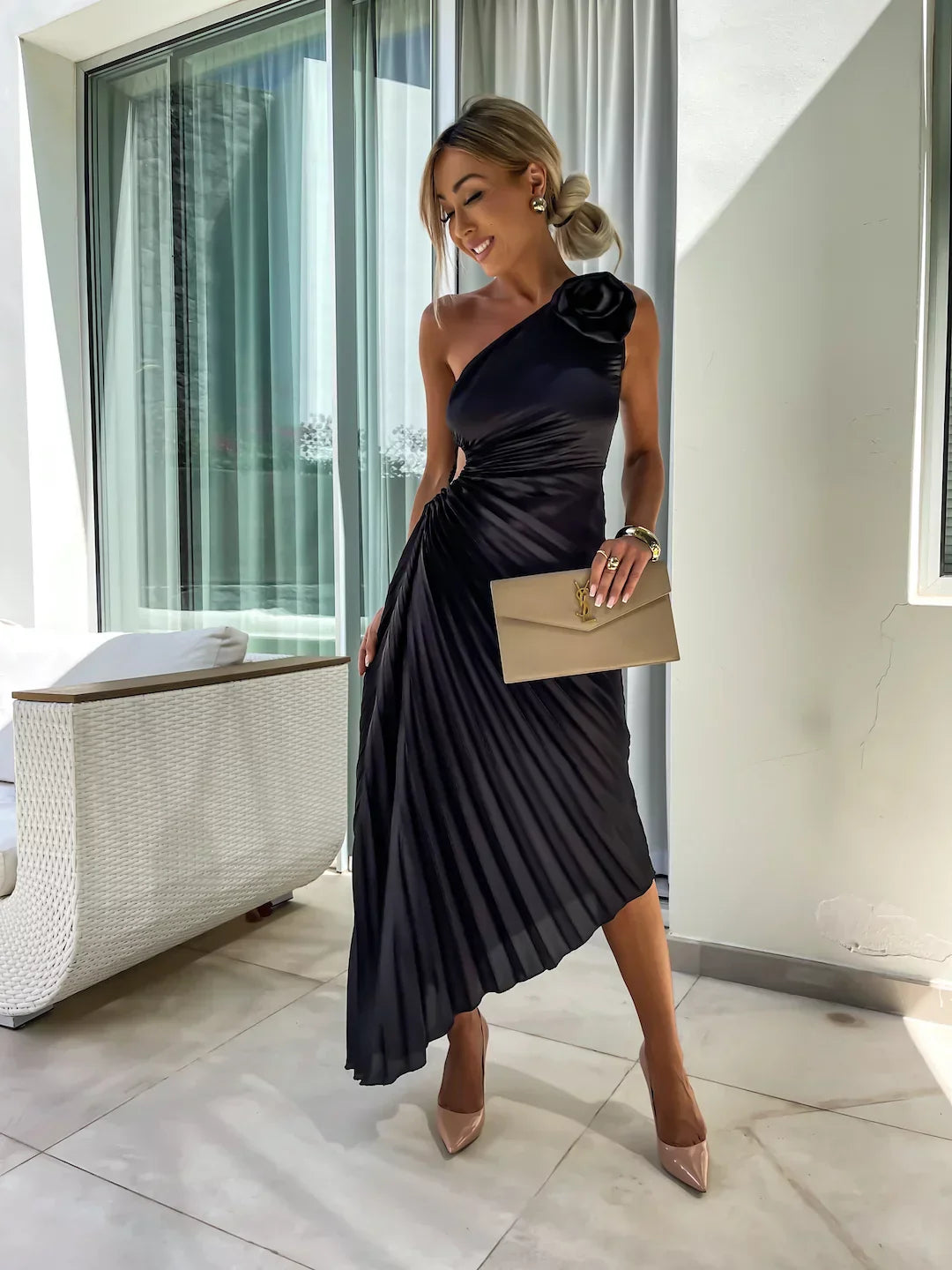 Lisbeth | Flower Shoulder Maxi Dress