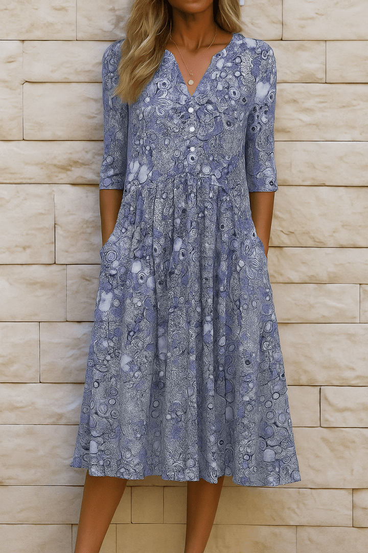 Manou | Flattering Printed Dress